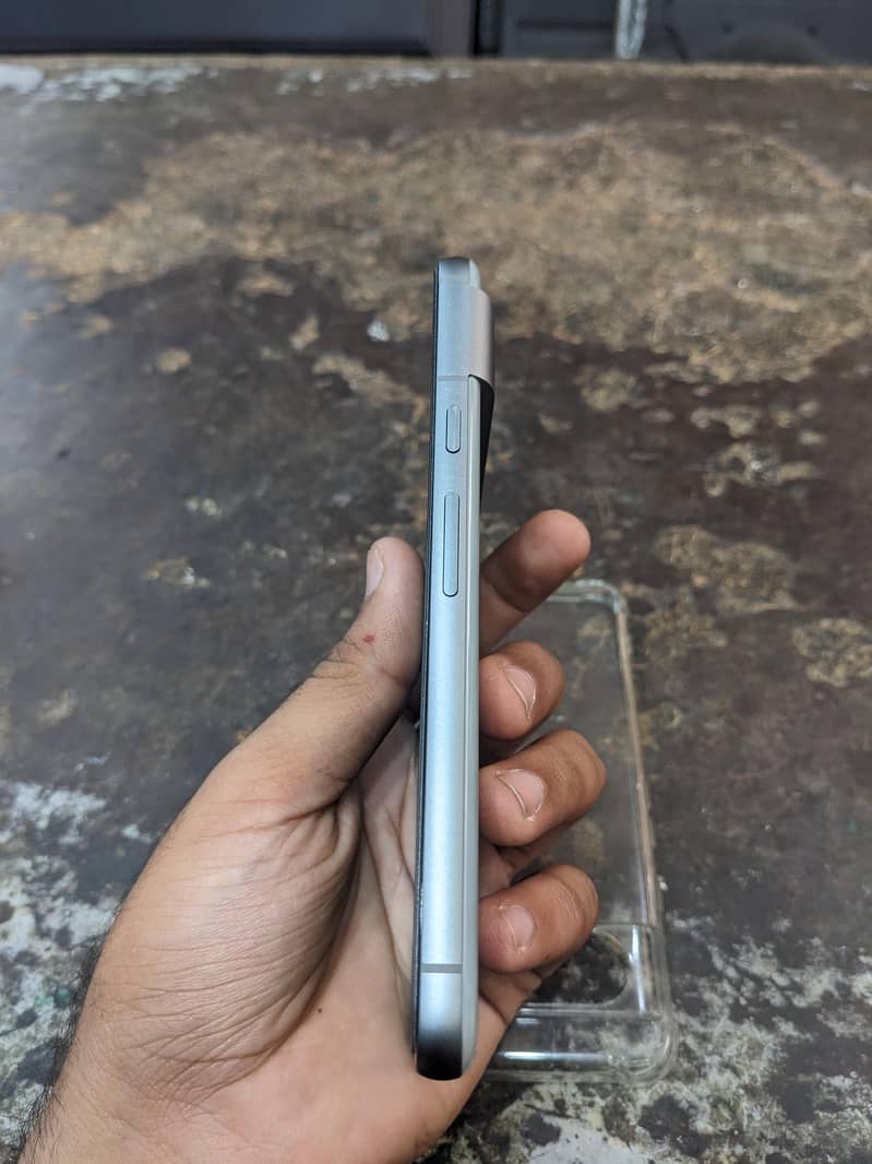 Google Pixel 8 3