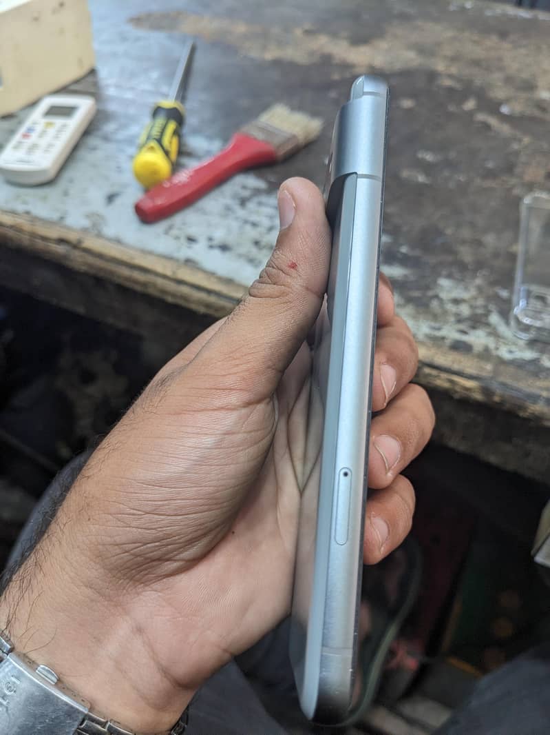 Google Pixel 8 5