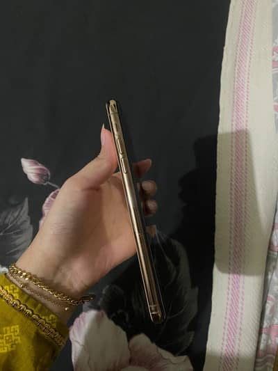 Apple iPhone 11 Pro Max Golden