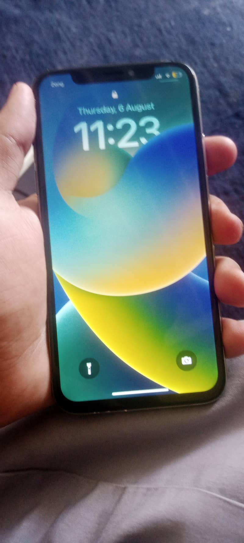 Apple iPhone X 4
