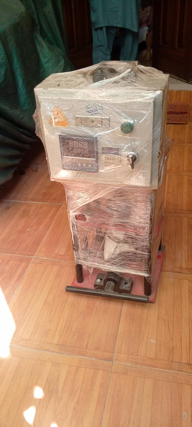 Data Cable Molding Machine 1