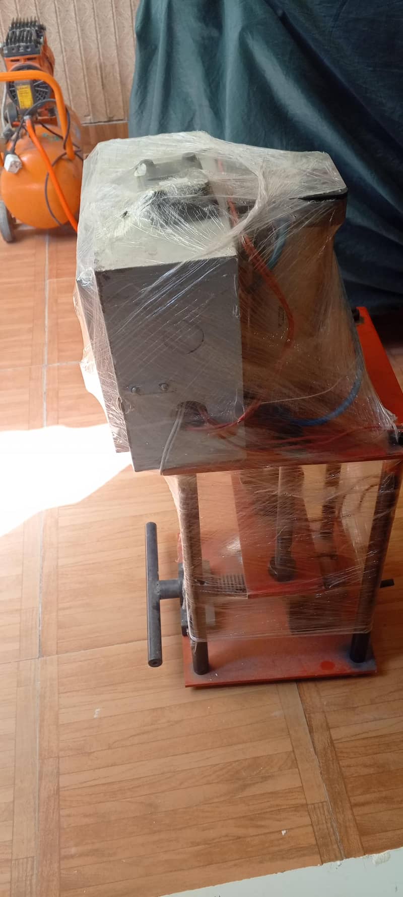 Data Cable Molding Machine 4
