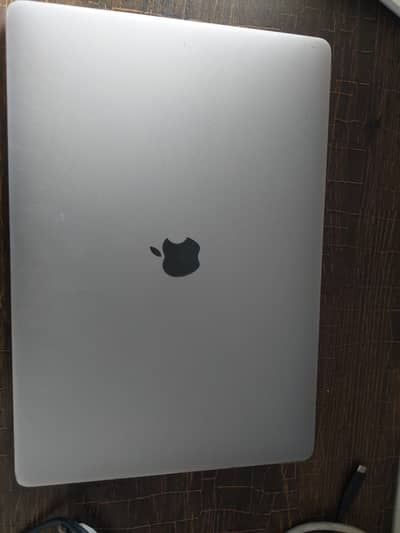 Mac book pro urgent sale 2017
