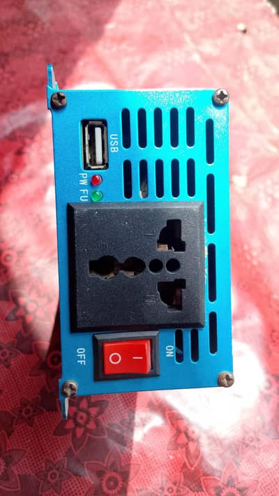 12 volt sy 220v data ha mara ghar ma battery kt sat laga ho va ta or m