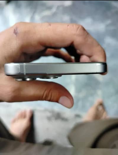 Apple iPhone 15 Pro Max bypass hona Wala ha panel Thora SA kharab ha