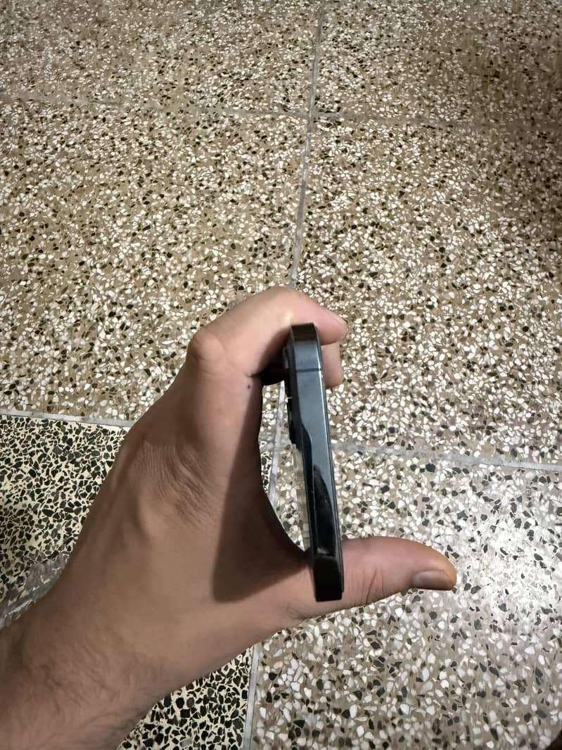 Apple iPhone 12 Pro Max 3