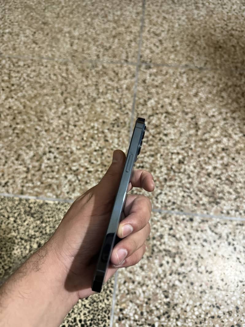 Apple iPhone 12 Pro Max 5
