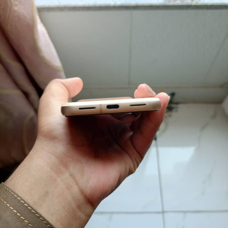 Google Pixel 8 3