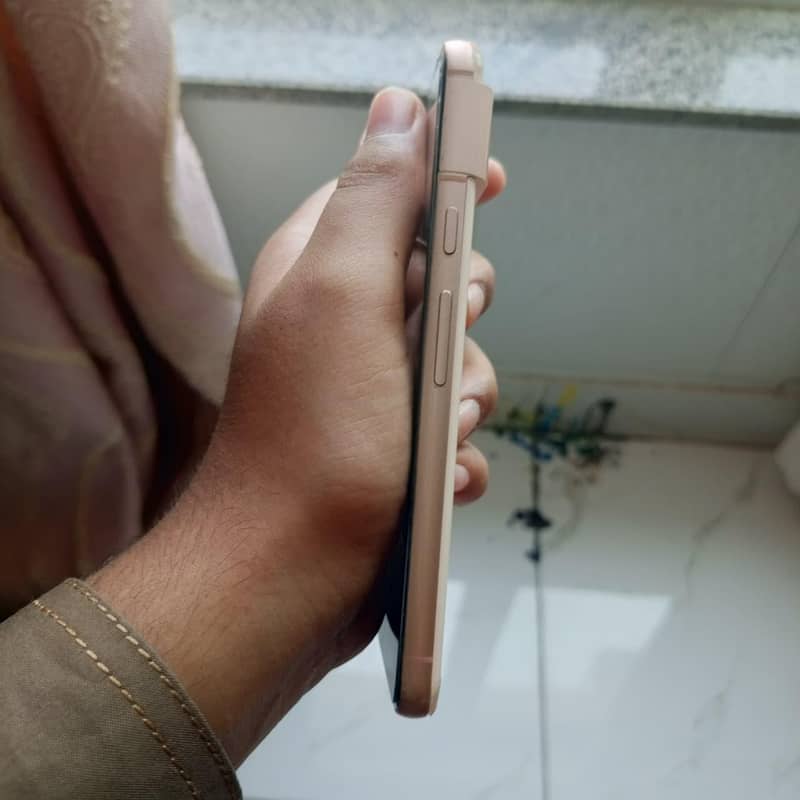 Google Pixel 8 6