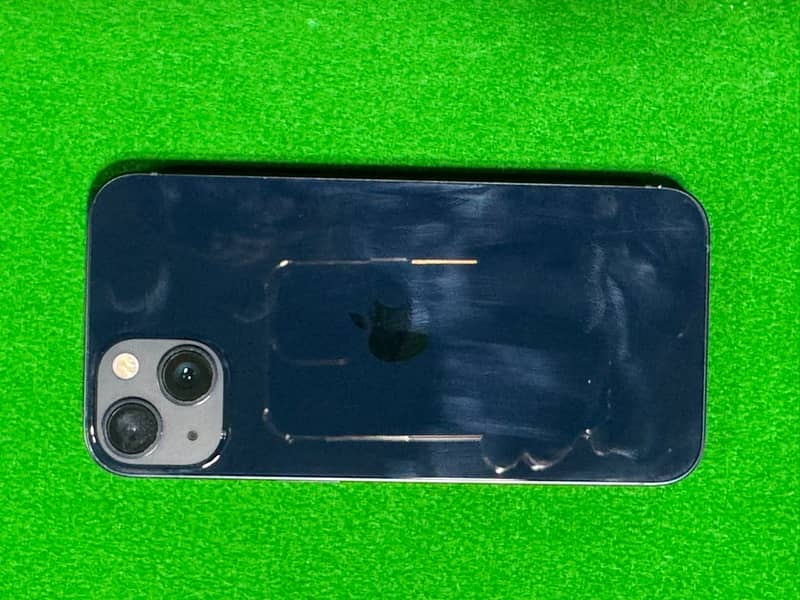 Apple iPhone 13 2