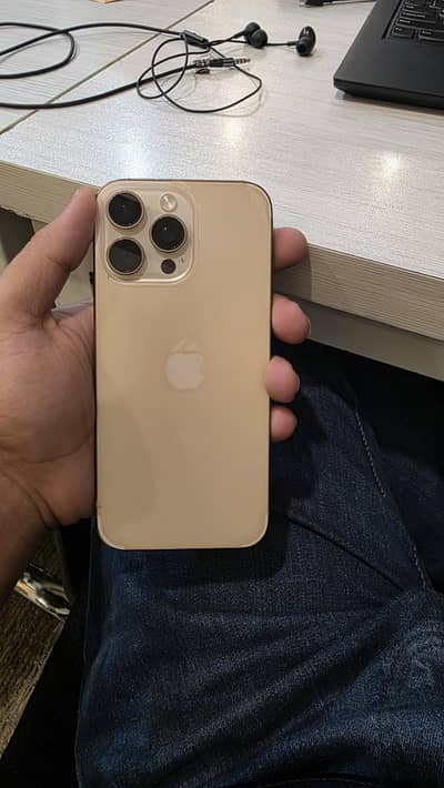 Apple iPhone 16 Pro Max