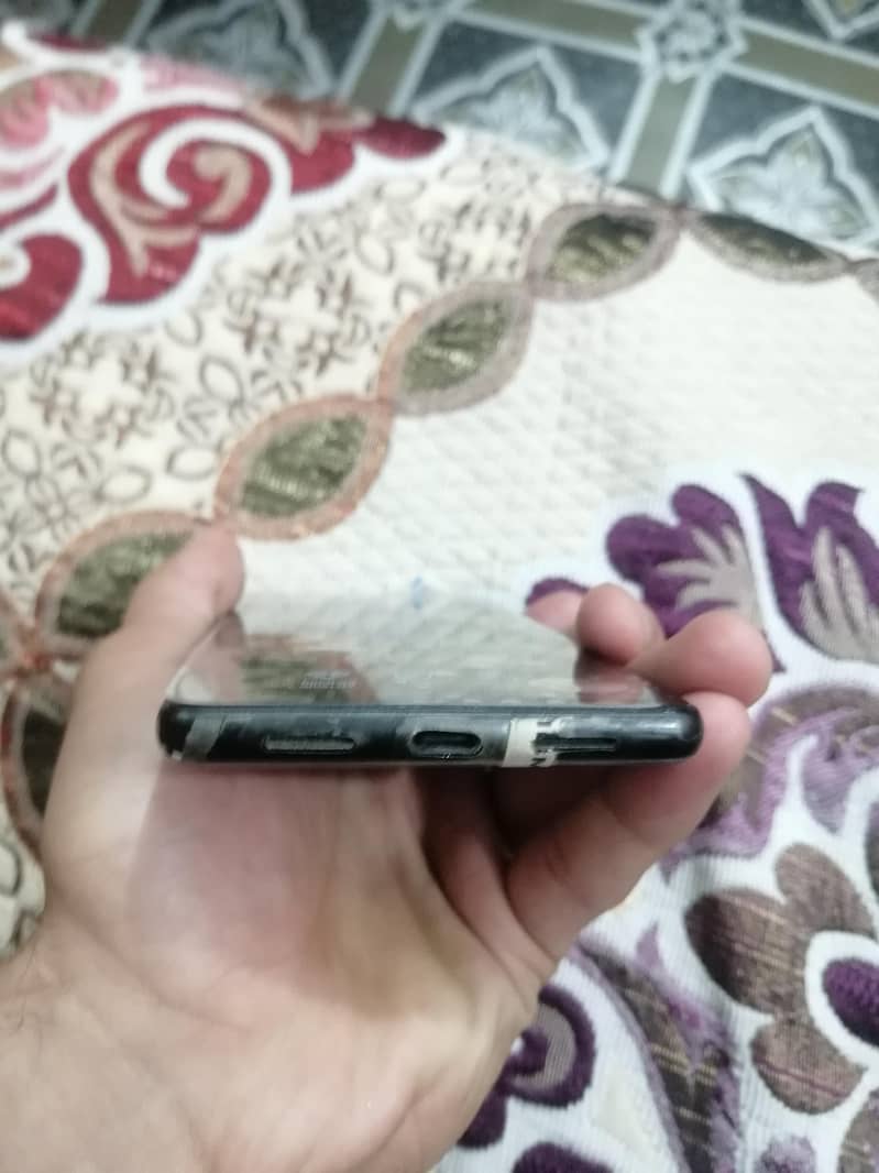 Google Pixel 6 4