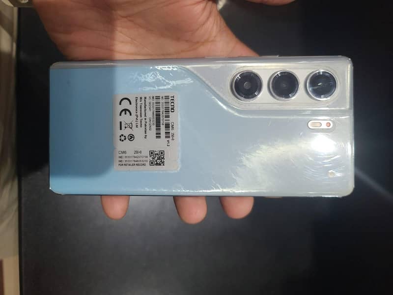 Tecno CAMON 40 Pro 1