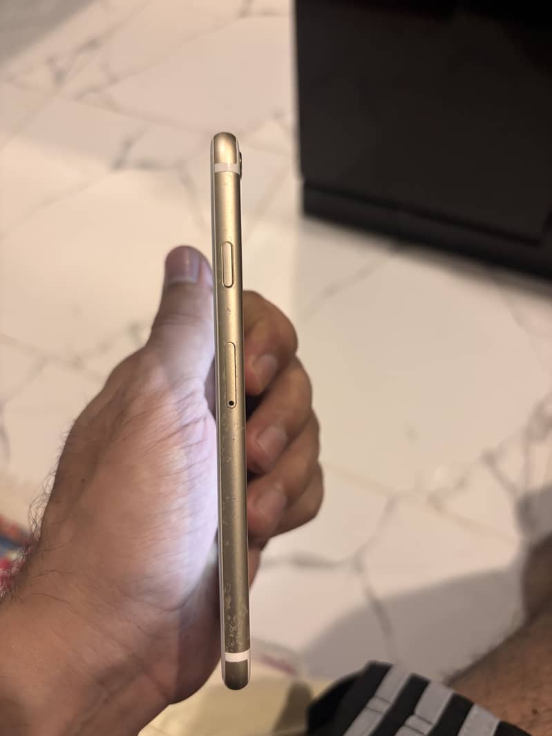 Apple iPhone 6S 1