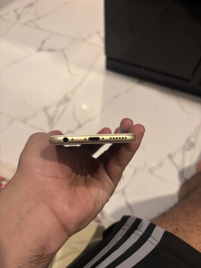 Apple iPhone 6S 2