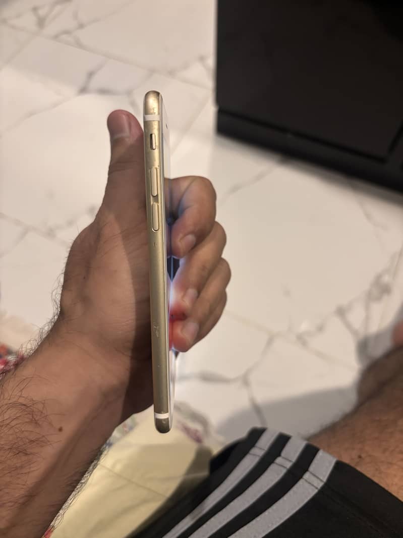 Apple iPhone 6S 5