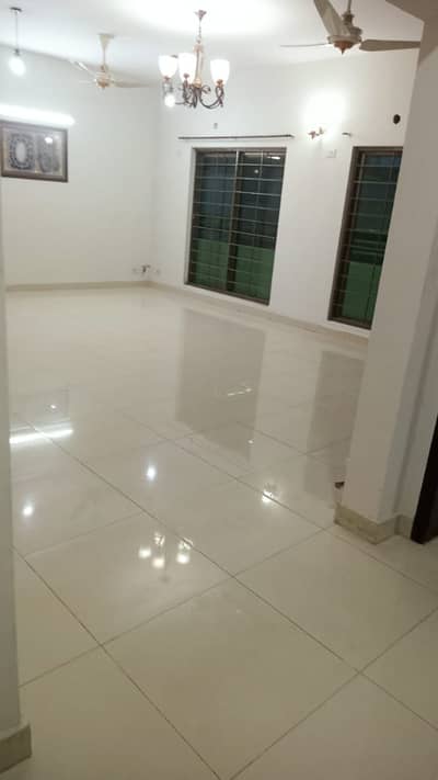 10 Marla House For Rent In Askari 11 Sector B Lahore | 3 Bed Luxury Portion | Prime Location