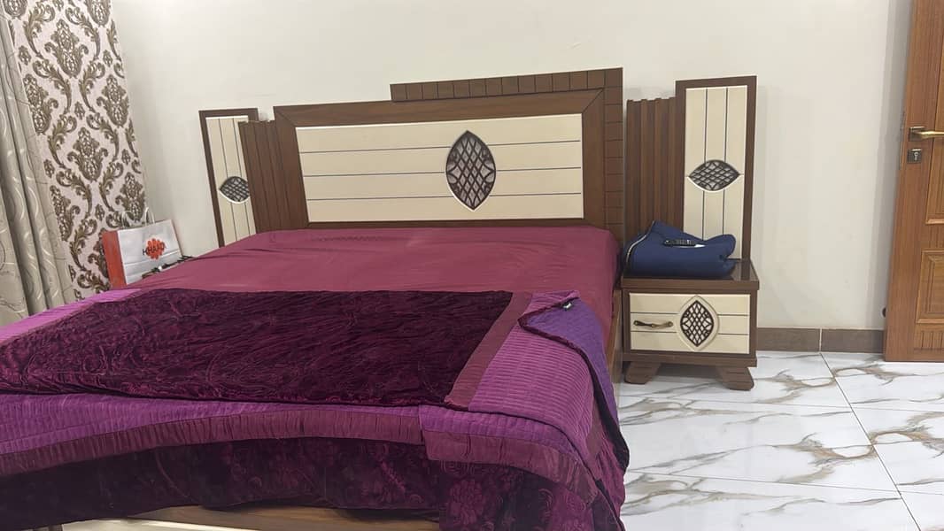 Bed set with dressing table 1