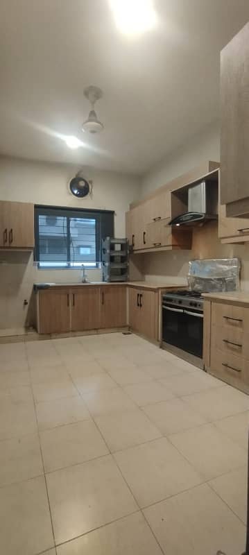 10 Marla House For Rent | 4 Beds, 5 Baths | Prime Location | DHA Phase 5 Lahore