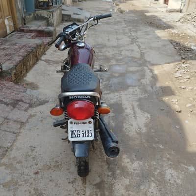 Honda 125 Motorcycle