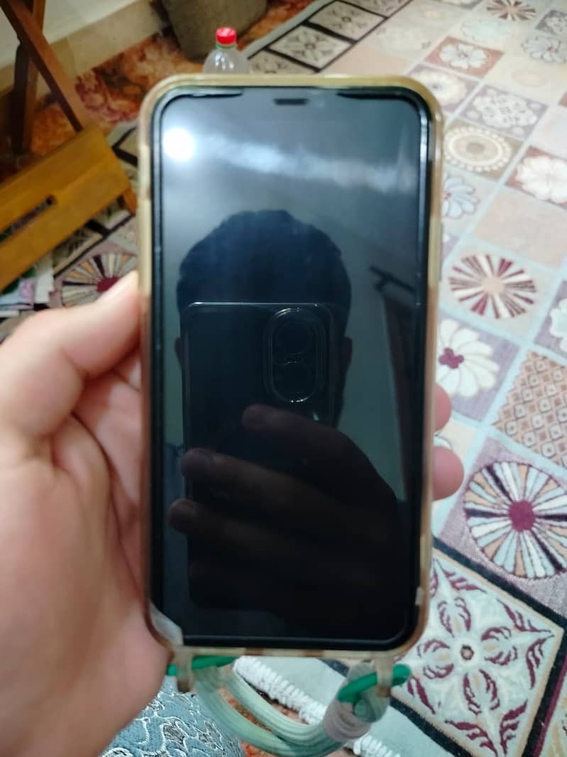 Apple iPhone 11 Sim Working 7