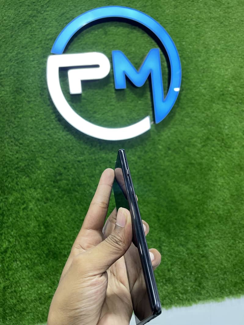 One Plus 8 5