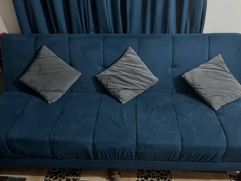 Sofa cumbed 0