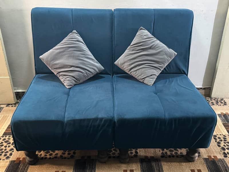Sofa cumbed 1