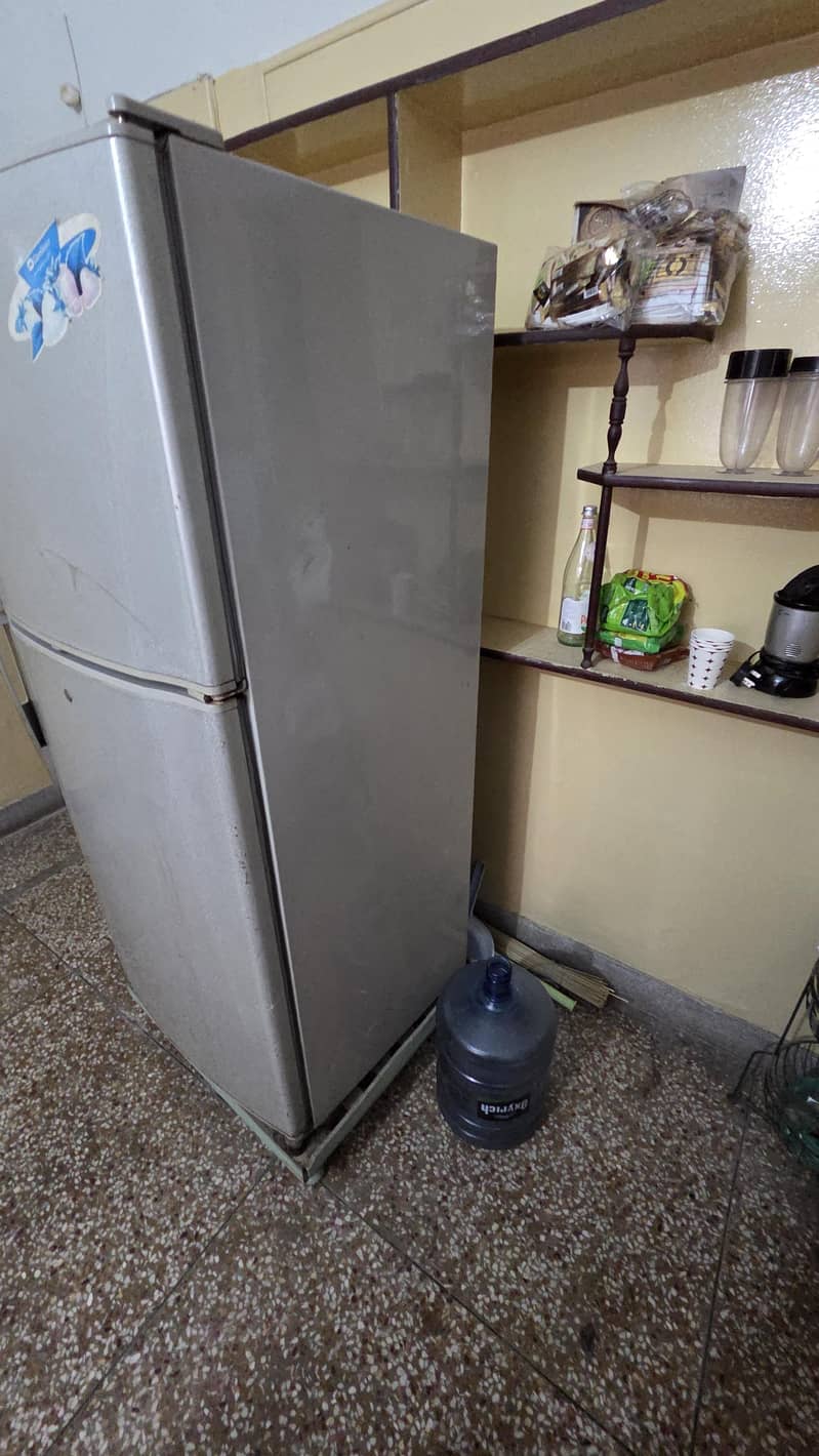 dawlance fridge 1