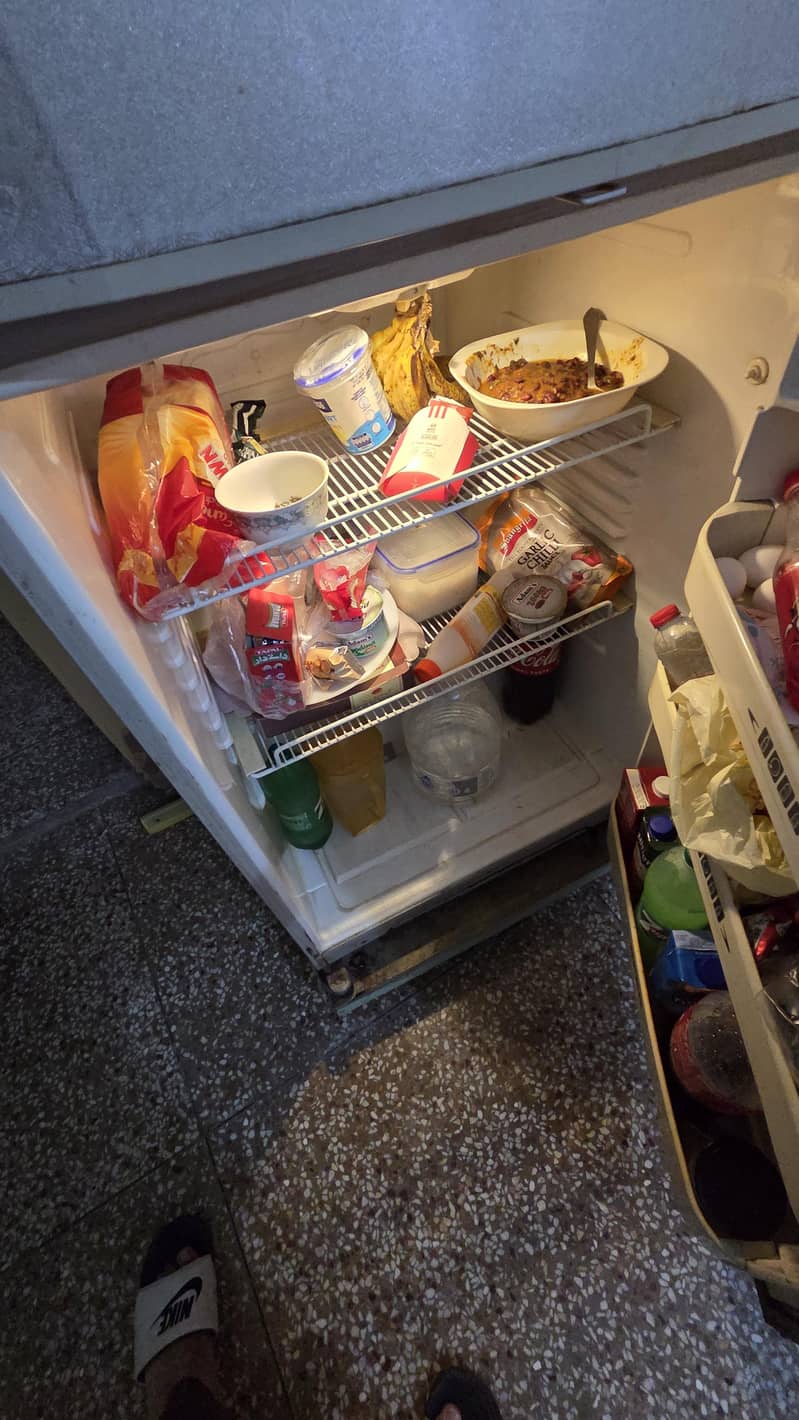 dawlance fridge 2