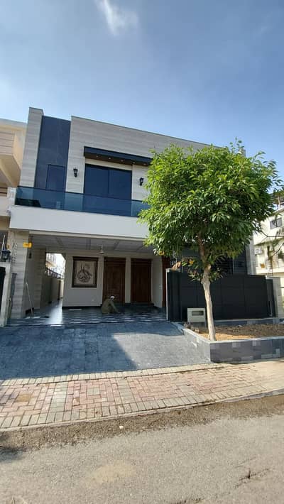 Ideal House For Sale In Top City 1