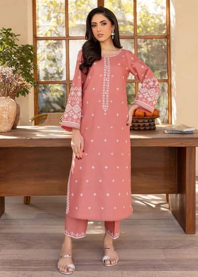 SUMMER LAWN COLLECTION