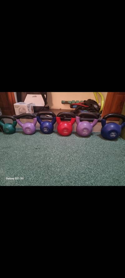 kettle bell kettlebells medicine ball multi gym dumbbell bench press
