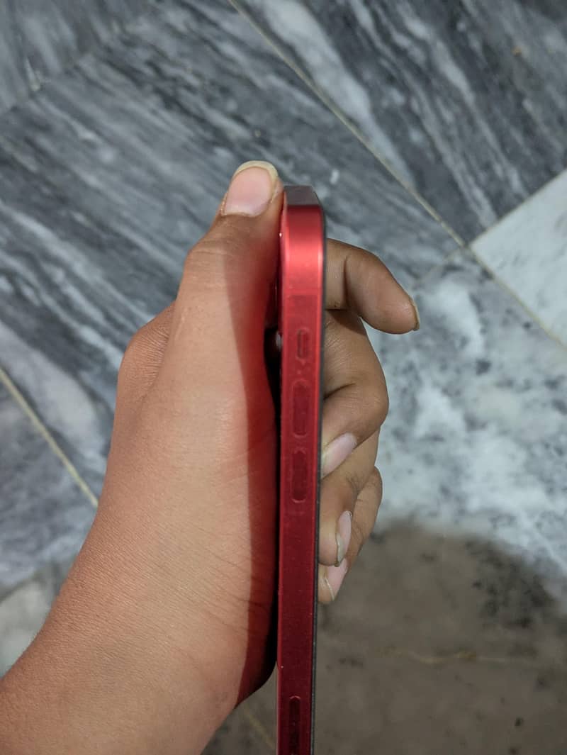 Apple iPhone 12 4