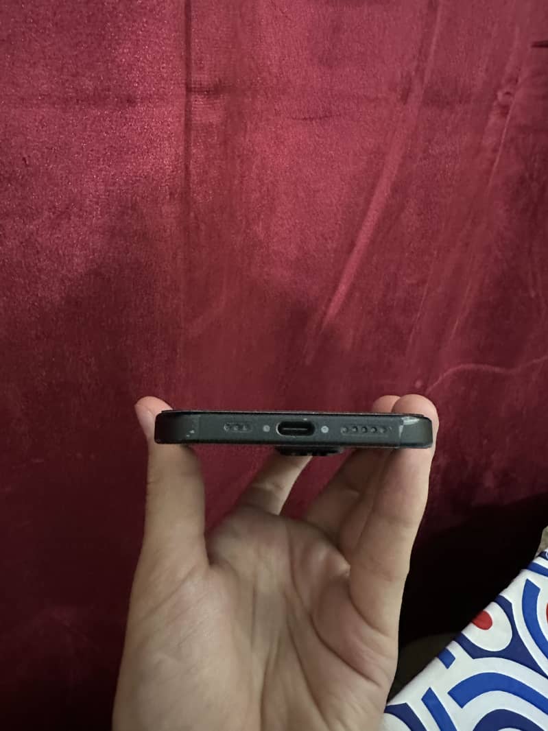 Apple iPhone 15 3