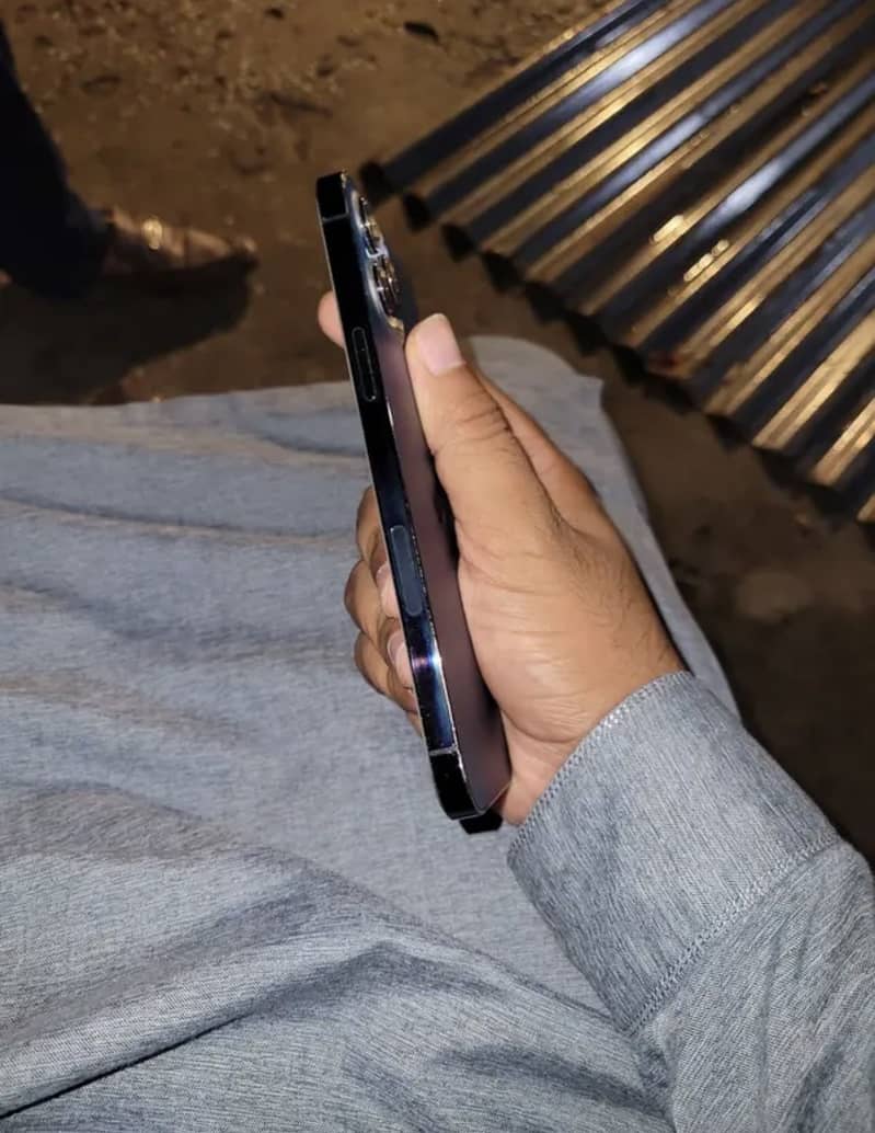 Apple iPhone 12 Pro Max 3