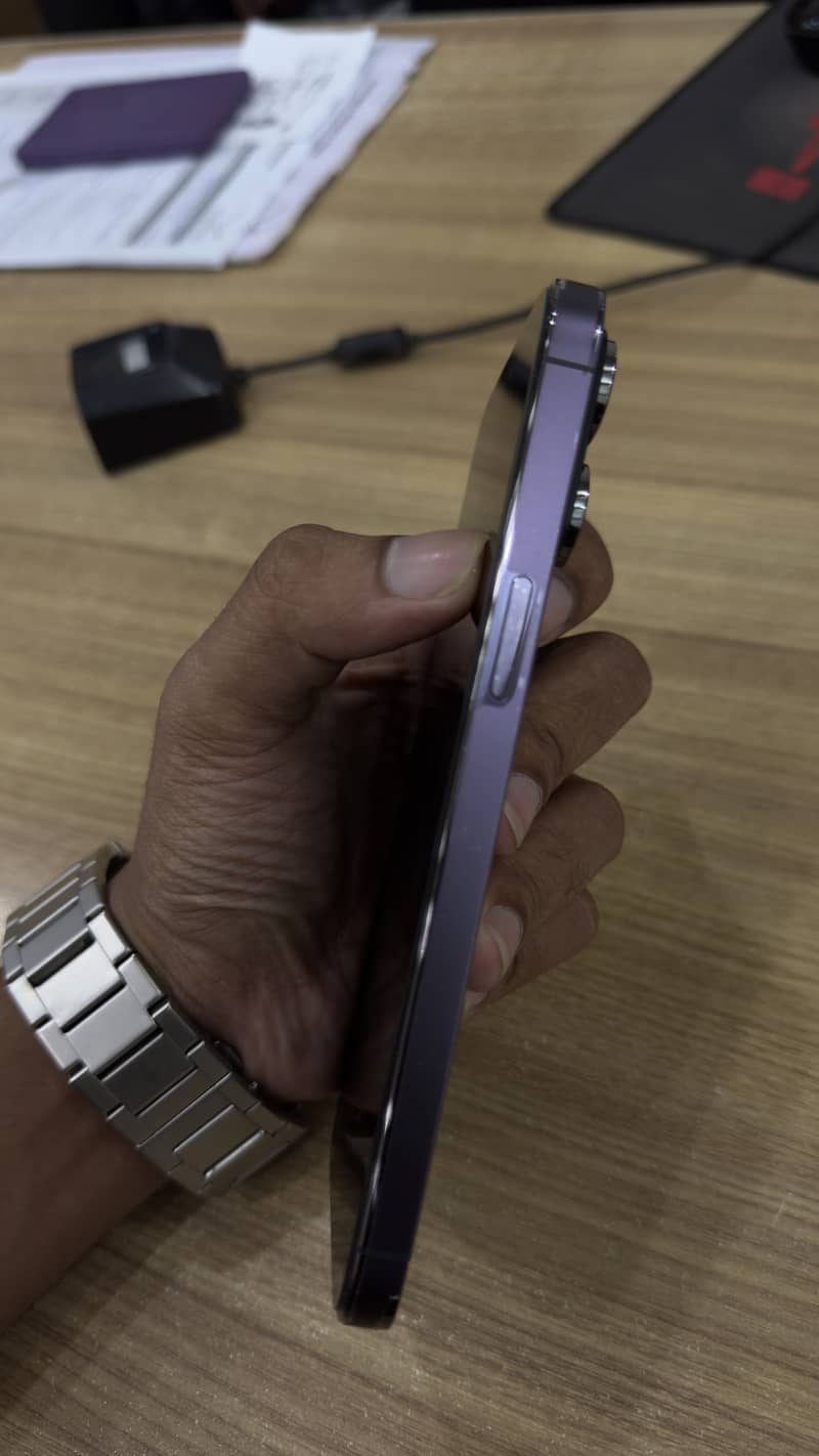 Apple iPhone 14 Pro Max 1
