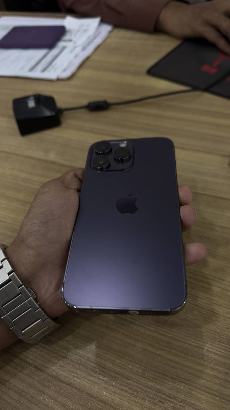 Apple iPhone 14 Pro Max 3