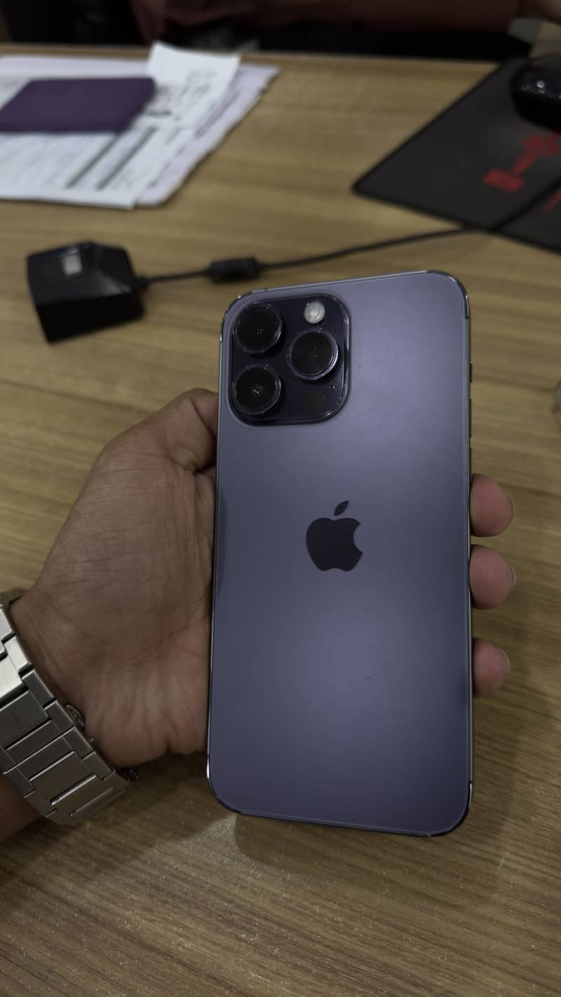 Apple iPhone 14 Pro Max 4