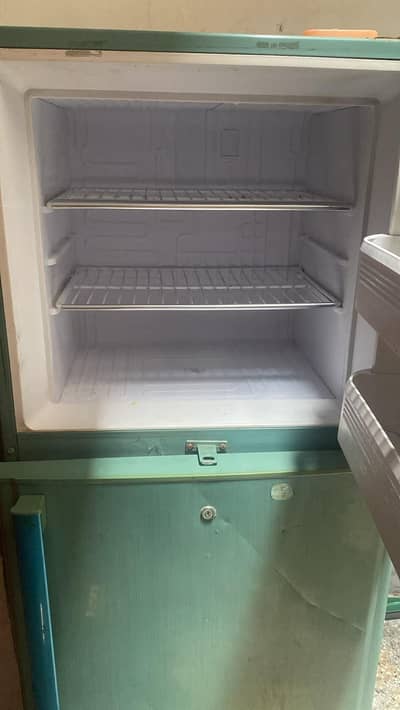 refrigerator  with 2 doors