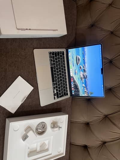 Macbook M4 Air 2025
