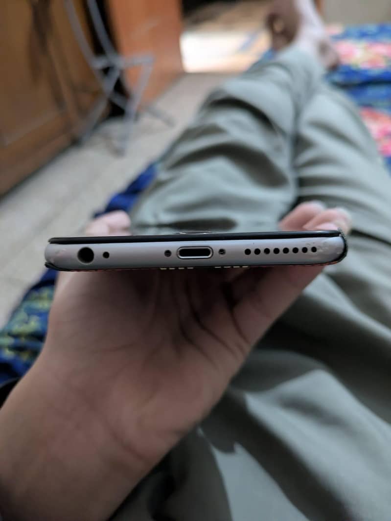 Apple iPhone 6S Plus 0