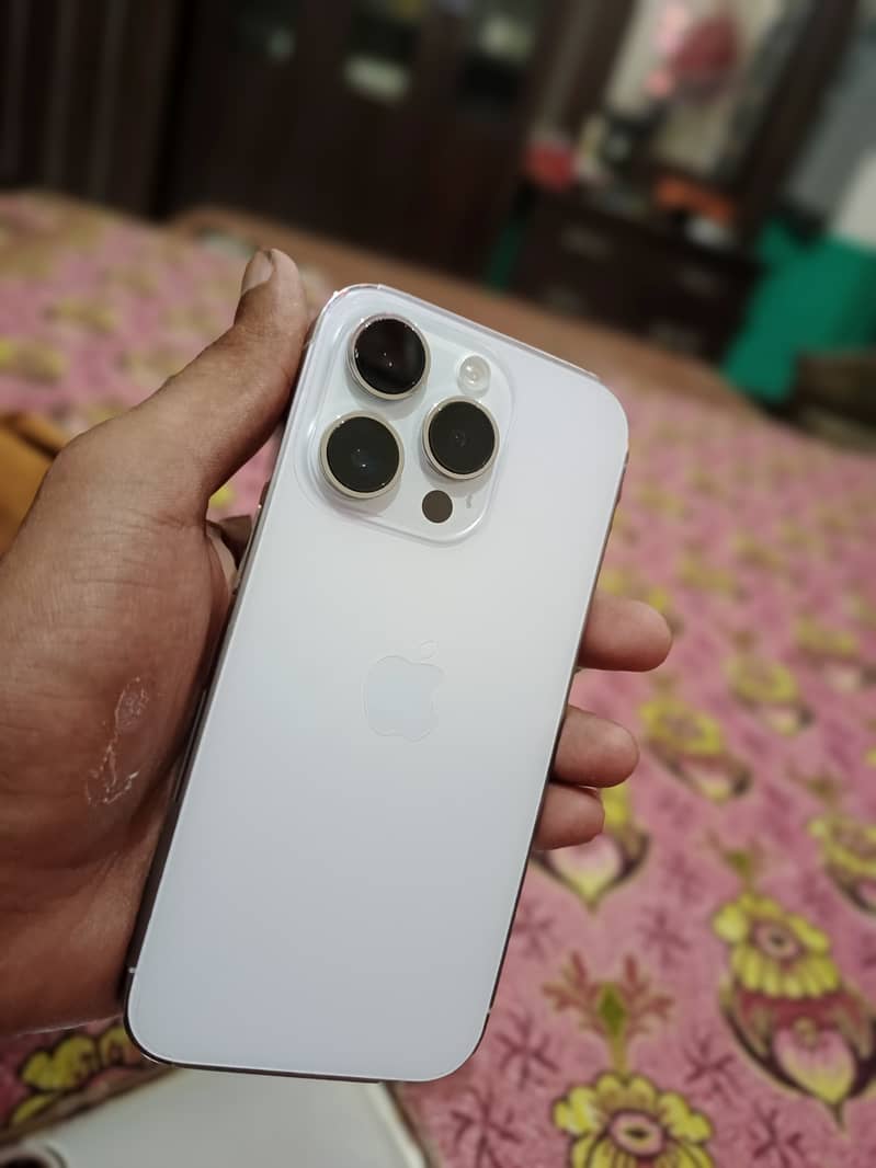 Apple iPhone 14 Pro 3