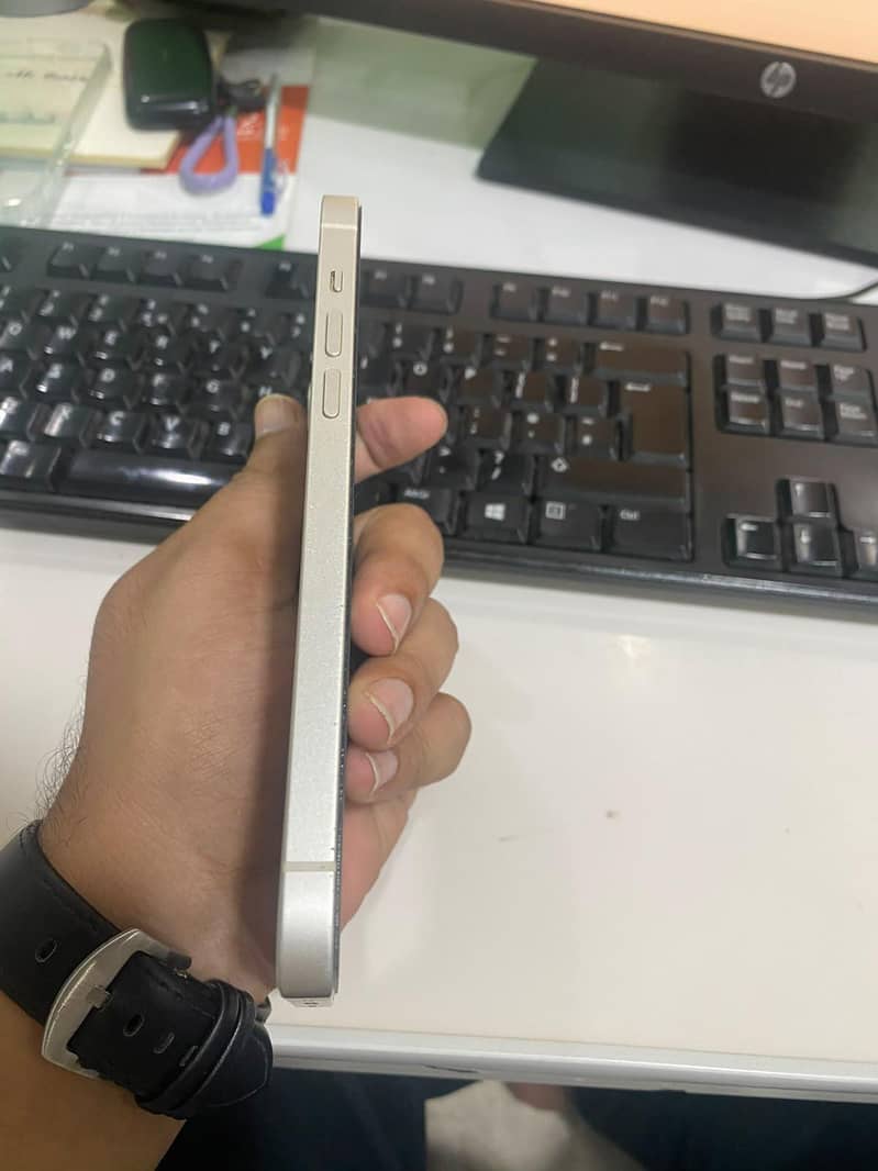 Apple iPhone 14 plus 3