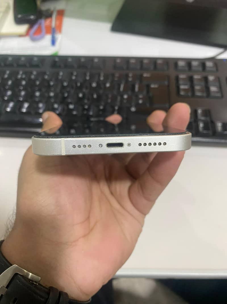 Apple iPhone 14 plus 4