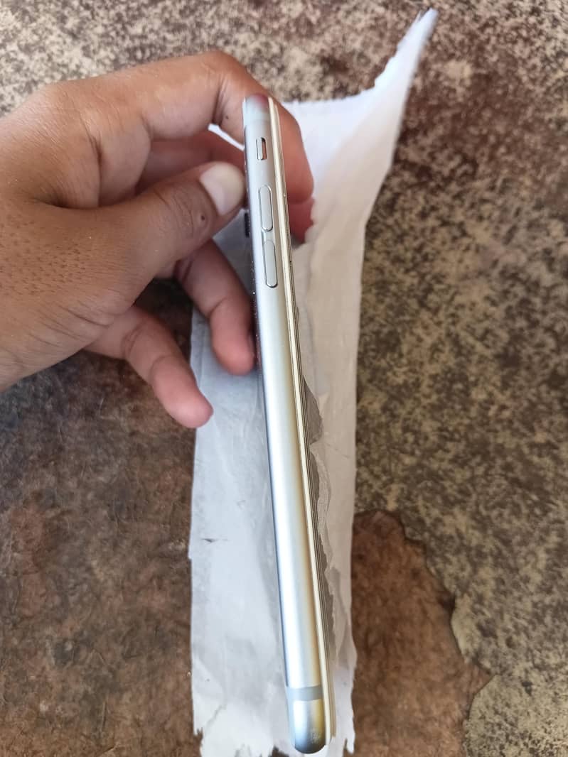 Apple iPhone 6 2