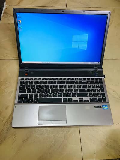 Samsung Core i7 Laptop