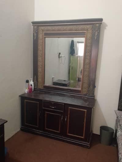 bed darsing 2 saide table showkas