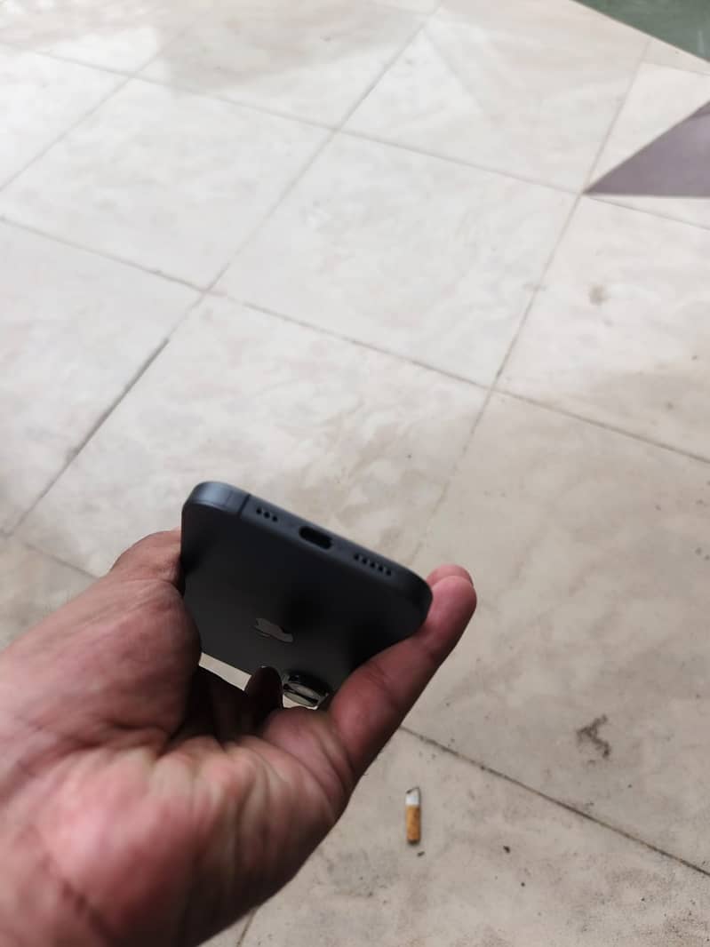 Apple iPhone 17 4
