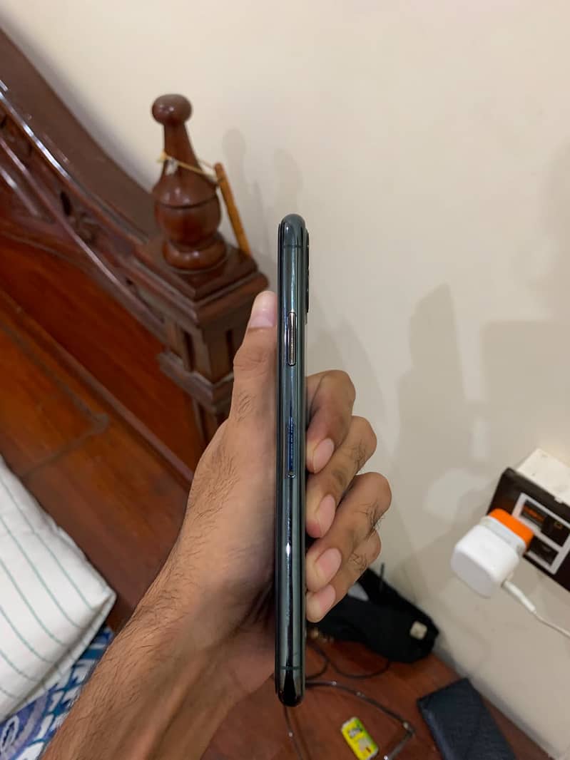 IPhone 11 Pro Max 2